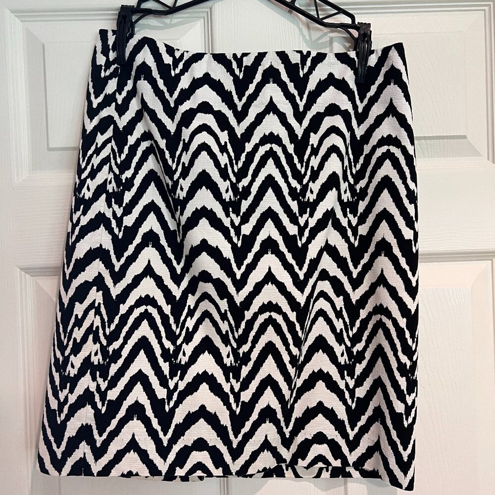 Banana Republic Pencil Skirt (Size 4)